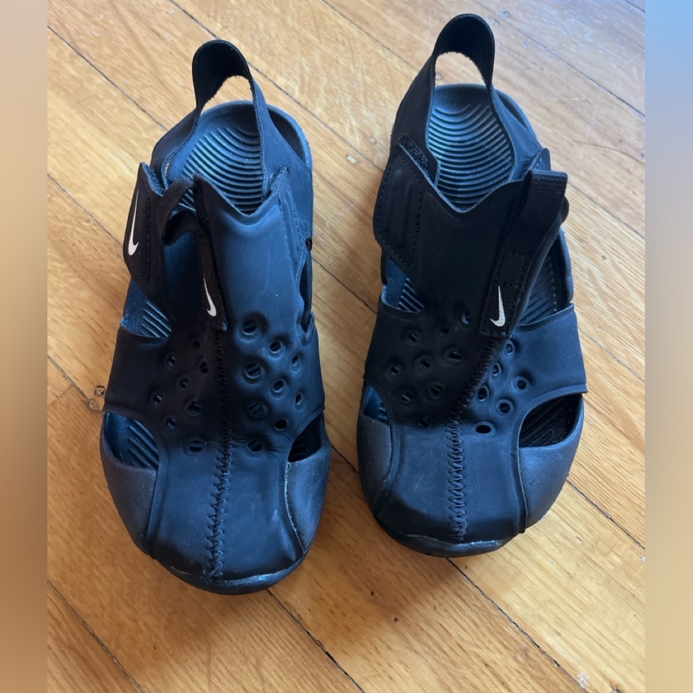 Black Nike Sunray Protect 2 sandals quick-dry, water-friendly swim shoes 28 11